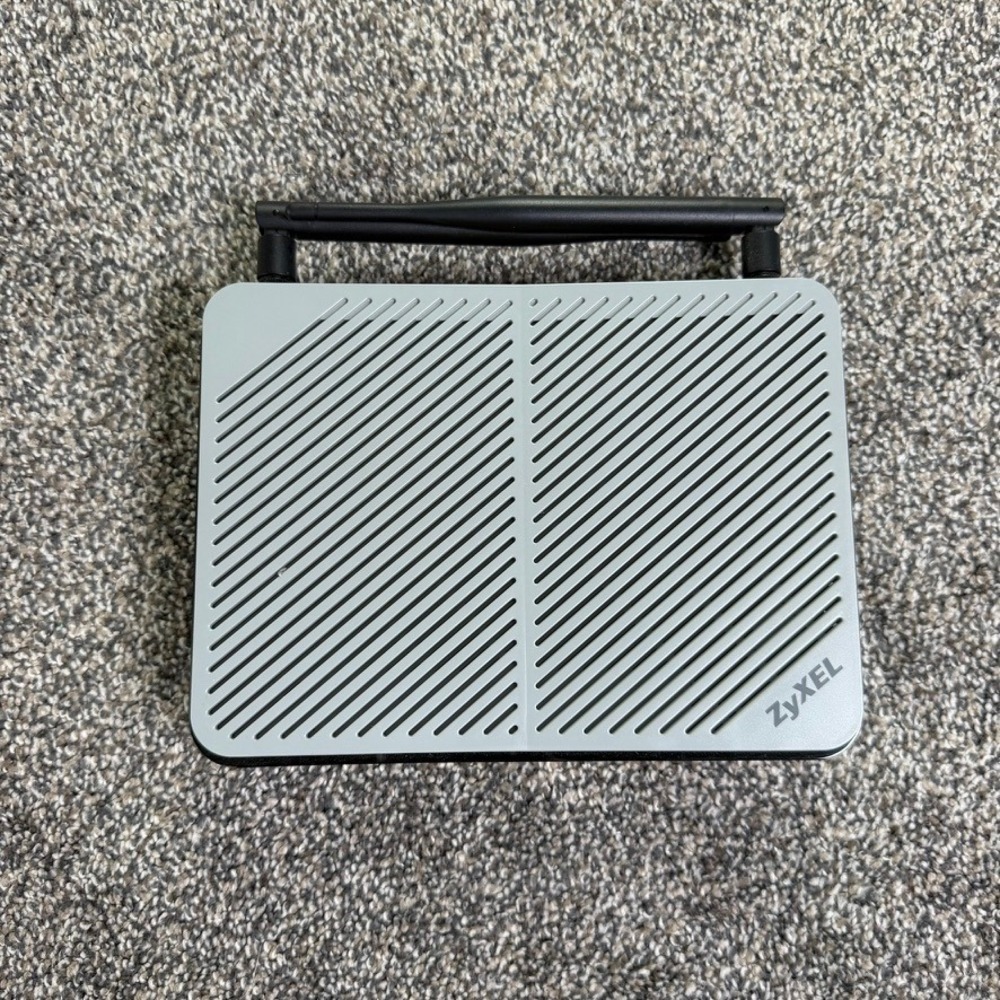 CenturyLink ZyXEL Q1000Z Wireless N‎ VDSL2 Modem Router WiFi Kit NOT TESTED